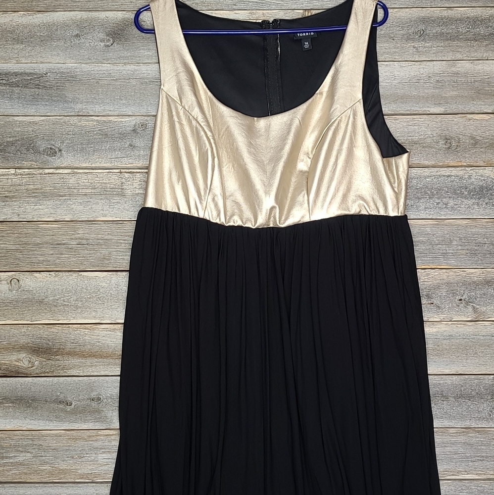 Torrid Women's Black & Gold Dress